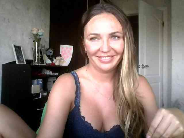 CuteFngelina CuteFngelina