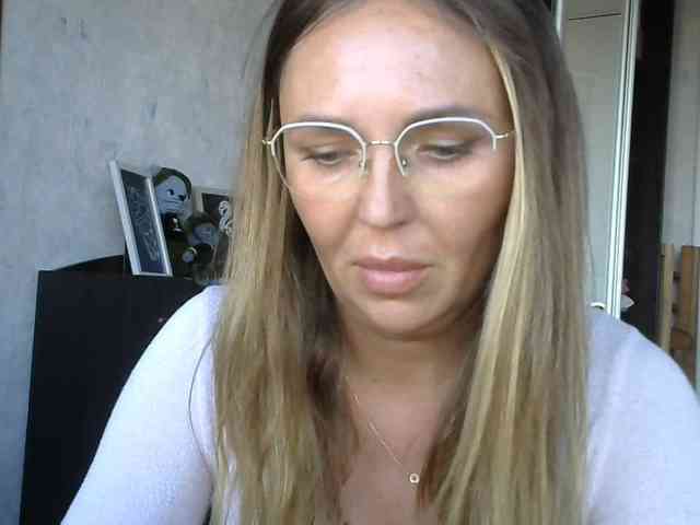 CuteAngelina webcam