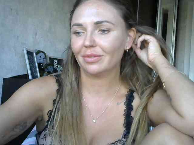 CuteAngelina webcam