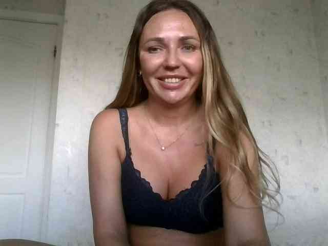 CuteAngelina webcam