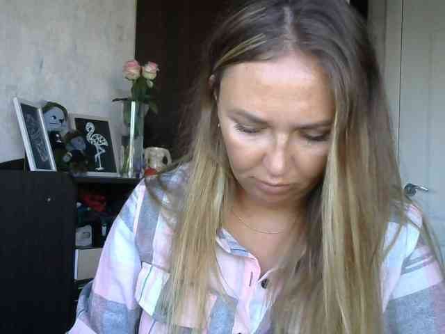 CuteAngelina webcam