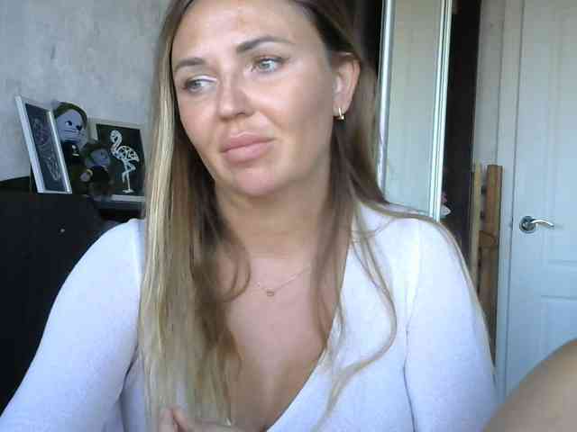 CuteAngelina webcam