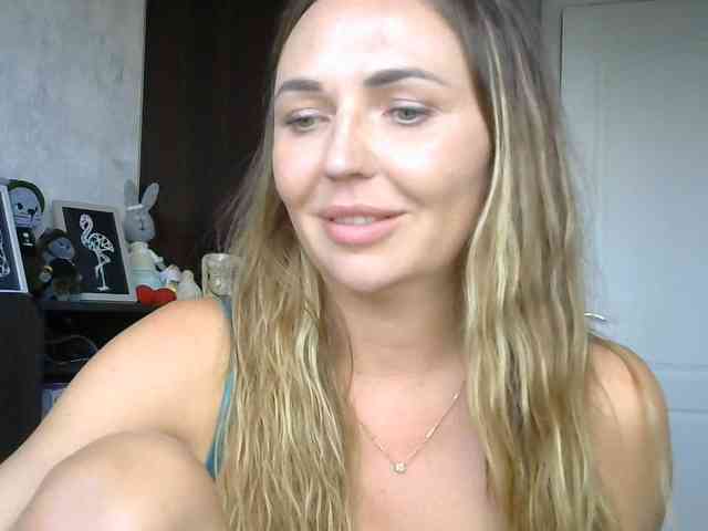 CuteAngelina webcam