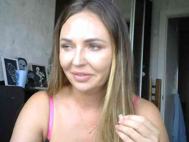 CuteAngelina webcam