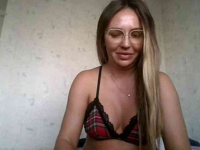 CuteAngelina webcam