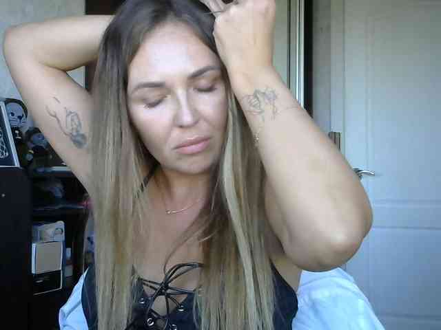 CuteAngelina webcam