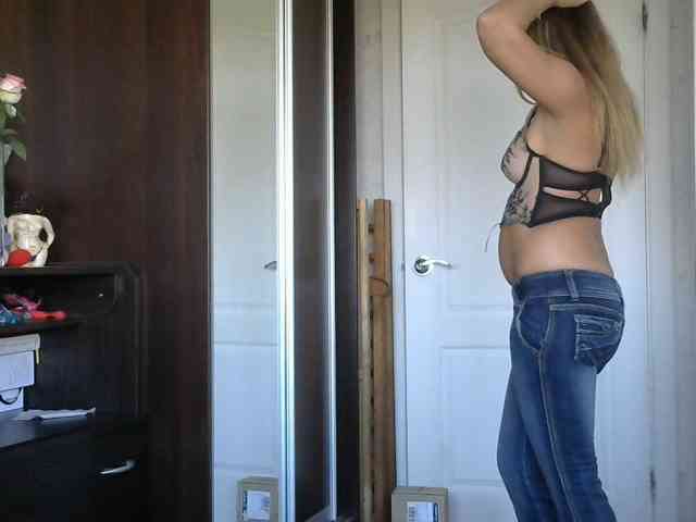 CuteAngelina webcam