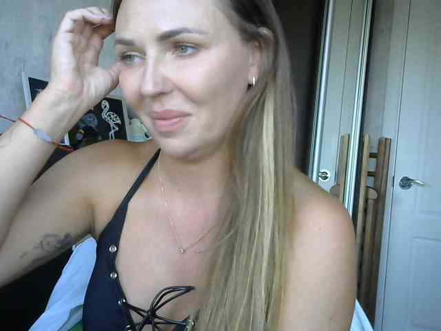 CuteAngelina webcam