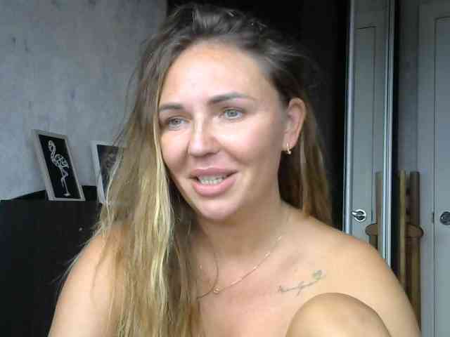 CuteFngelina CuteFngelina