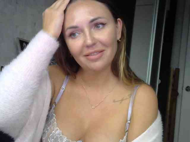 CuteAngelina webcam