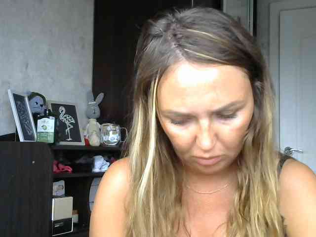 CuteAngelina webcam