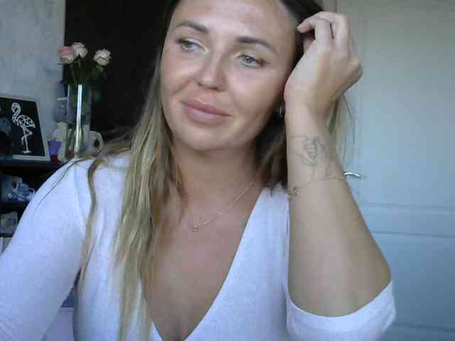 CuteAngelina webcam