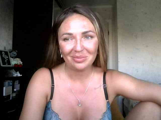CuteAngelina webcam