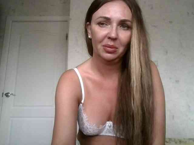 CuteAngelina webcam