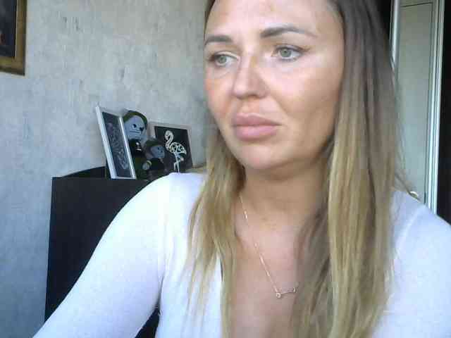 CuteAngelina webcam