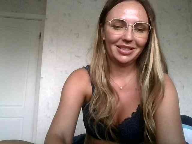 CuteAngelina webcam