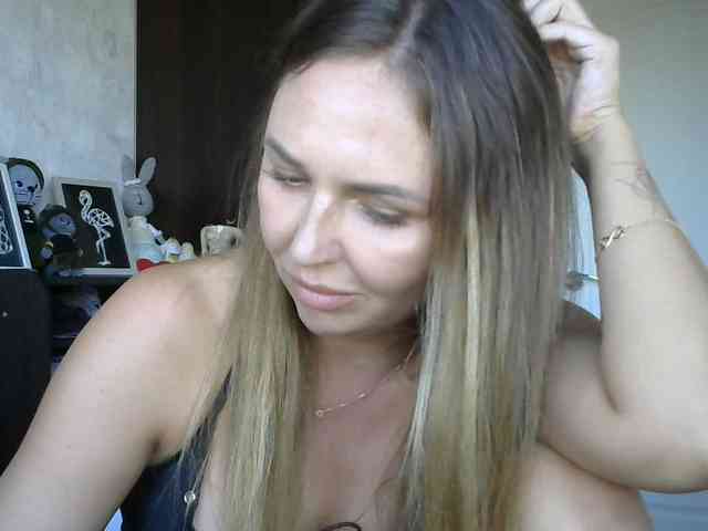 CuteAngelina webcam