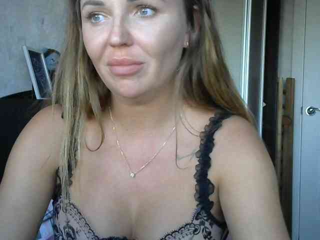 CuteAngelina webcam