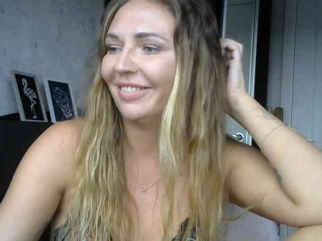 CuteFngelina CuteFngelina