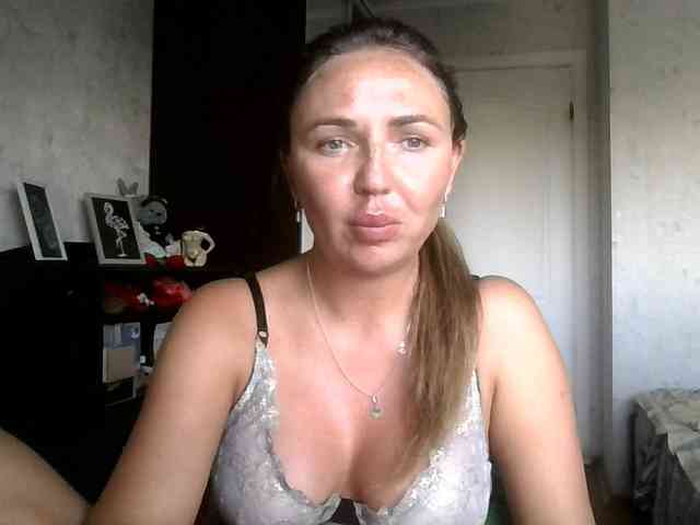CuteAngelina webcam