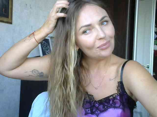 CuteAngelina webcam