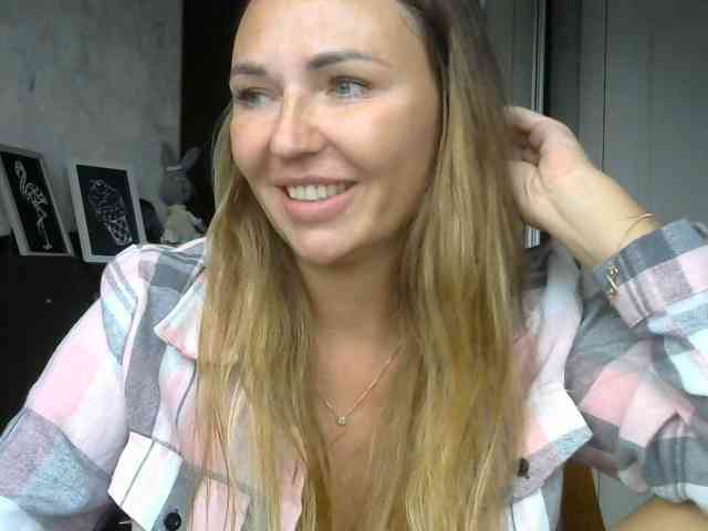 CuteAngelina webcam