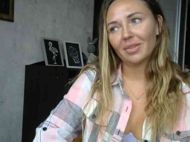 CuteAngelina webcam