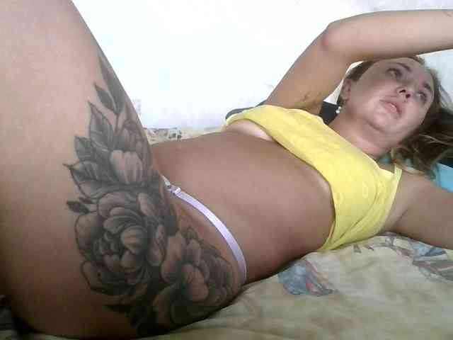 CuteAngelina webcam