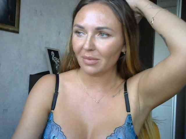 CuteAngelina webcam