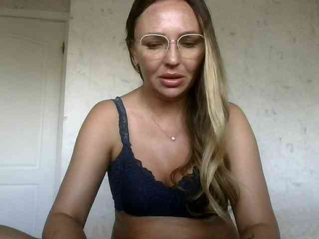 CuteAngelina webcam