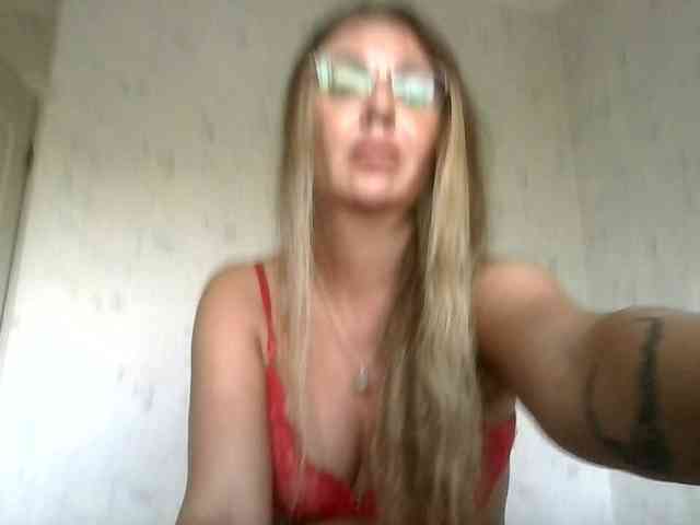 CuteAngelina webcam