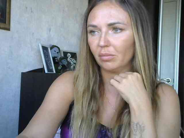 CuteAngelina webcam