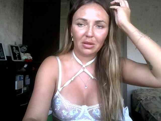 CuteAngelina webcam