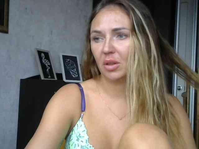 CuteFngelina CuteFngelina