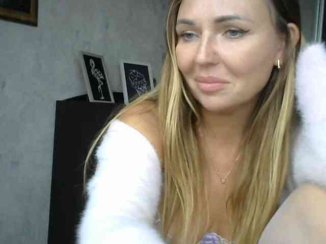 CuteAngelina webcam