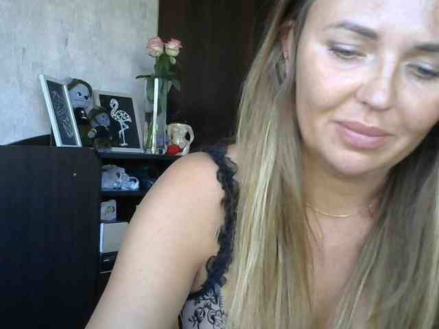 CuteAngelina webcam