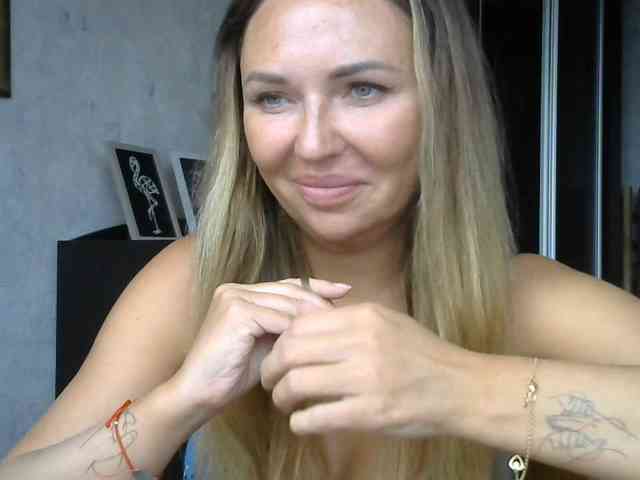CuteAngelina webcam