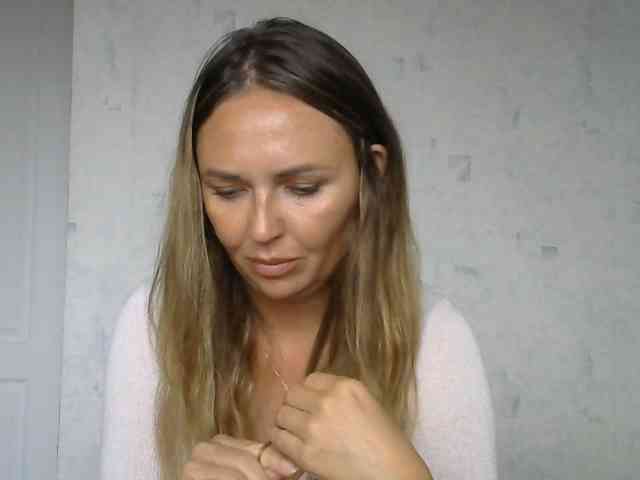CuteAngelina webcam