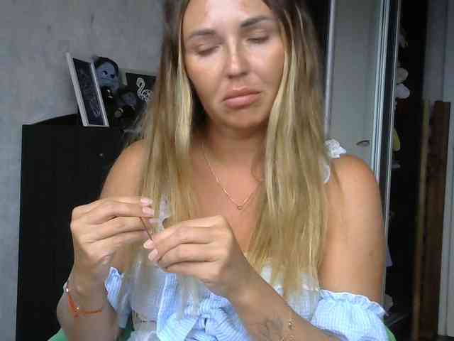 CuteFngelina CuteFngelina