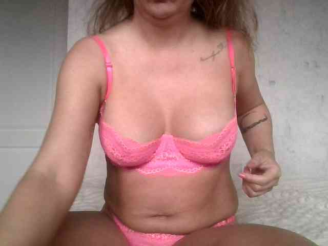 CuteAngelina webcam