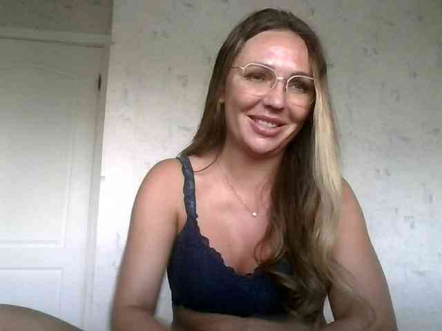 CuteAngelina webcam