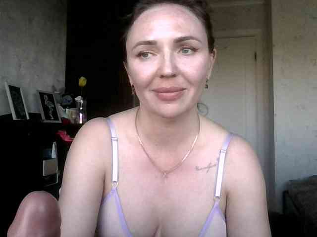 CuteFngelina Live Webcam on BongaCams