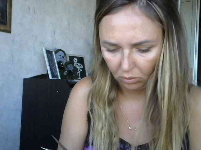 CuteAngelina webcam