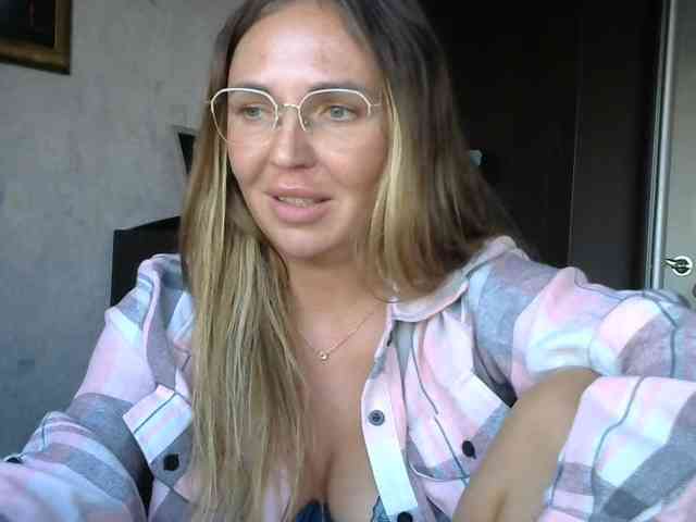 CuteAngelina webcam