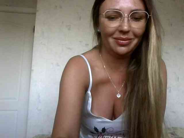CuteAngelina webcam