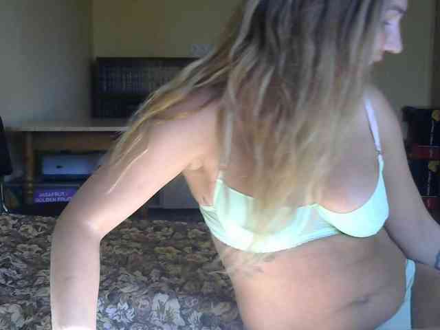 CuteAngelina webcam
