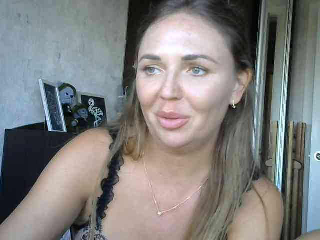 CuteAngelina webcam