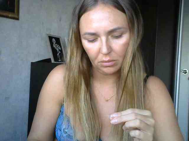 CuteAngelina webcam