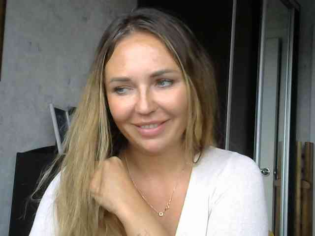 CuteAngelina webcam