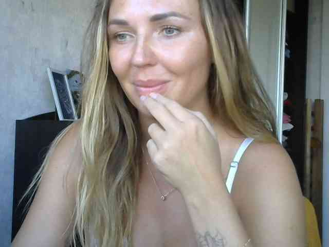 CuteFngelina CuteFngelina